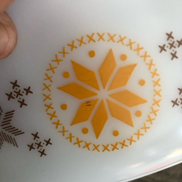 Vtg PYREX Town and Country Casserole Dish - Picture 12 of 12